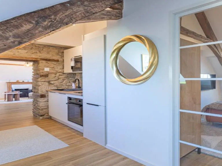 A 2 pas du centre ville - sur le Port - Parking – photo 2